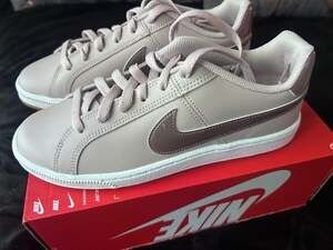 New Nike Women's Court Royale 749867-600 size 7.5